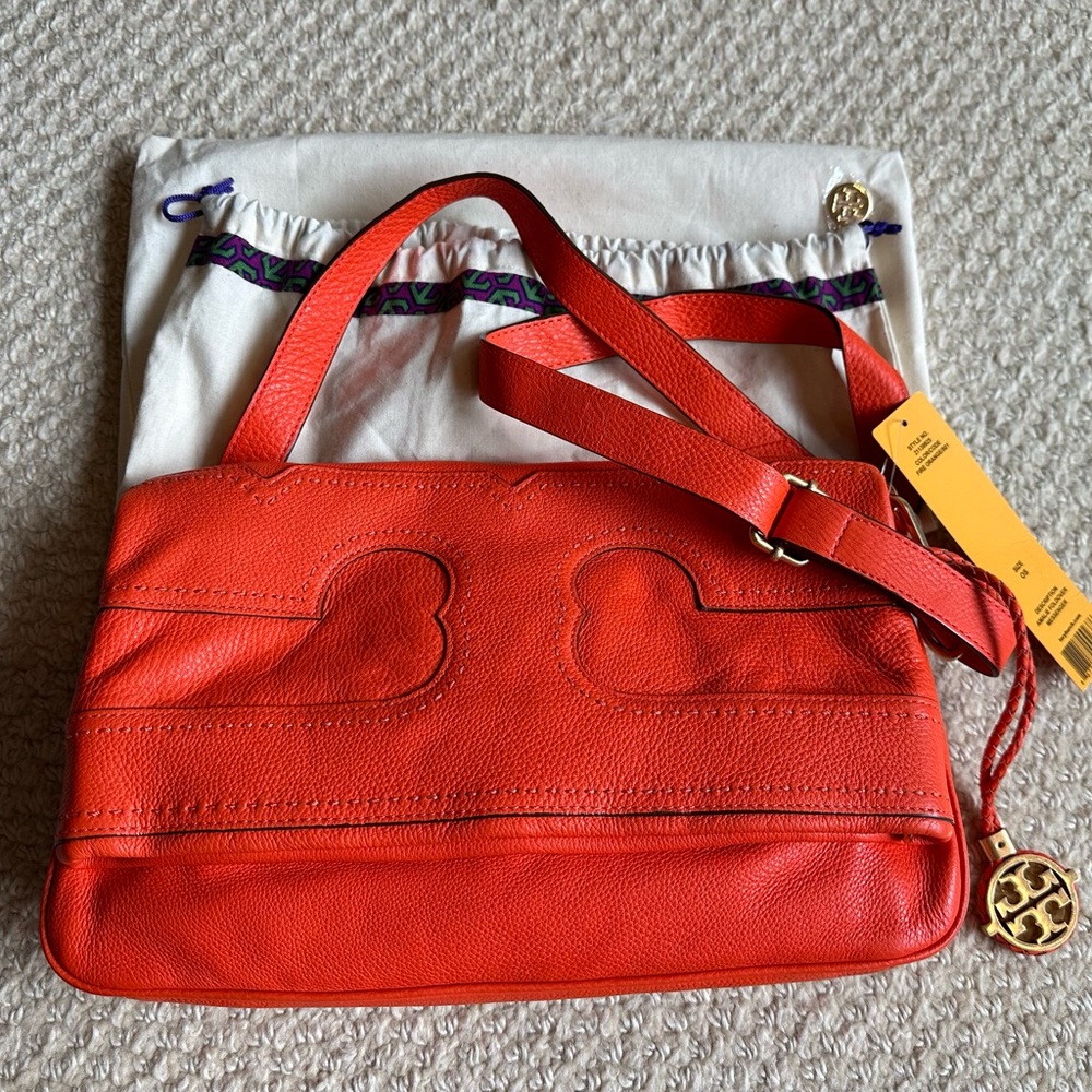 NEW WT Tory Burch beautiful tote. Authentic classic orange